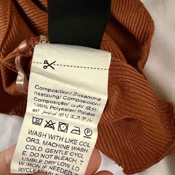 SHEIN Rust Ribbed Halter Top - Picture 5 of 5